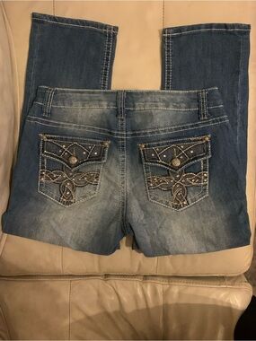 ND Weekend Blue Embroidered Back-Pocket Jeans Front Right Embroidered pocket